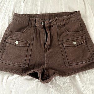 Cute Cargo Brown Shorts -- SIZE L